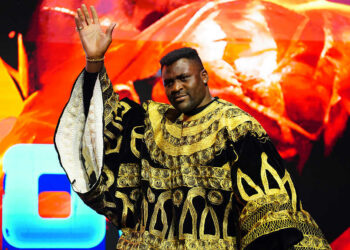 Francis Ngannou en haut de l’affiche du PFL Afrique en avril 2025