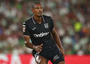Un transfert complètement dingue se confirme pour Sébastien Haller, Dortmund négocie sa porte de sortie !