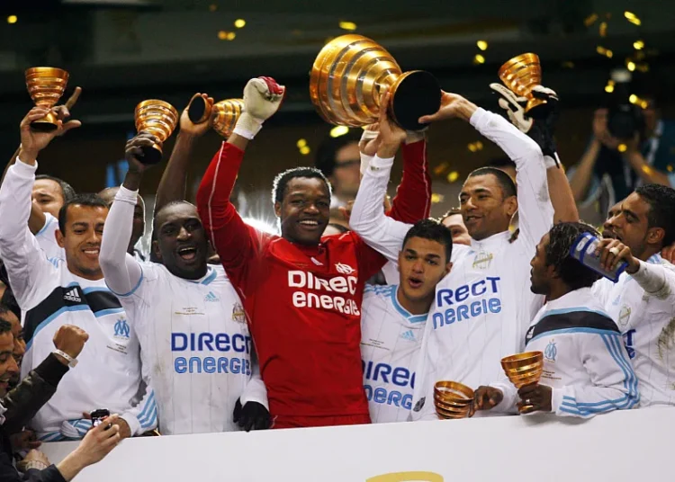 Mamadou Niang et les Marseillais en 2010 avec la Coupe de la Ligue
