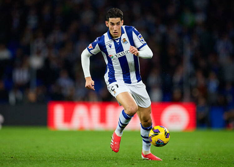 Le Marocain Nayef Aguerd veut rester à la Real Sociedad ! 