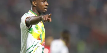 Las des plaisanteries sur la taille de son sexe, il met un terme à sa carrière !