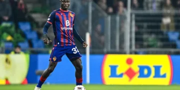 Lens Fond sur un roc ghanéen pour sauver la défense Sang et Or !