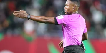 « Une honte pour le football africain » : l&rsquo;arbitre de Nigeria – Maroc se fait allumer