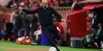 OM : Walid Regragui, l’homme providentiel pour remplacer De Zerbi ?