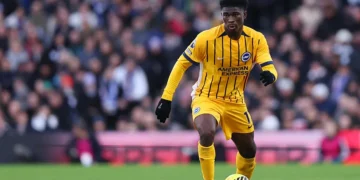 Le PSG pense à Carlos Baleba