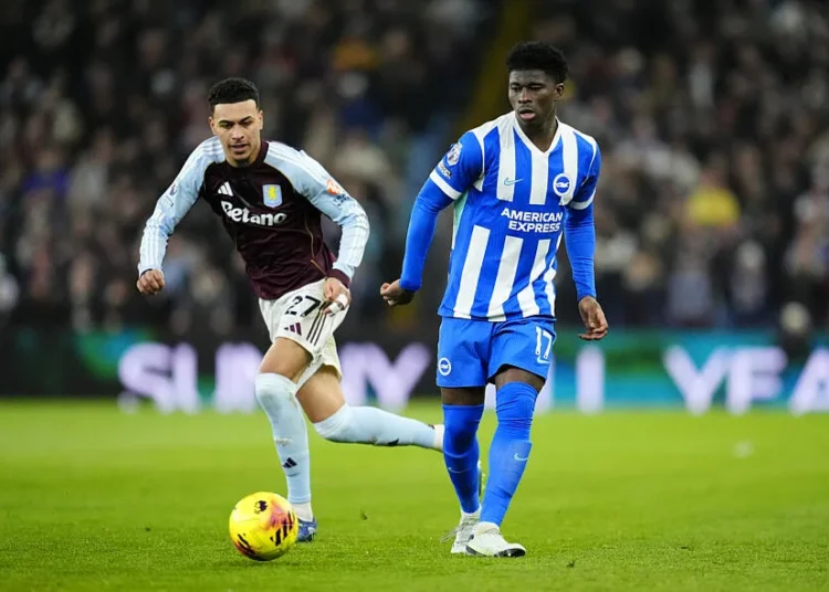 Si Paris ne se décide pas vite, Manchester United va souffler le milieu camerounais de Brighton