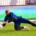 Qui veut ce super gardien camerounais ?