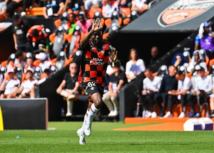 Mercato : Le cauchemar du FC Lorient, le coup du siècle manqué avec Arthur Avom Ebong ?