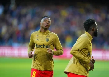 Risser, Sarr, 50 M€ pour Sangaré… le mercato très chaud du RC Lens