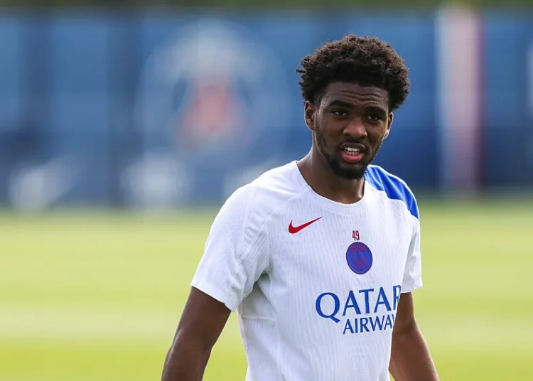 Manchester United place ses pions pour Mbaye (PSG)